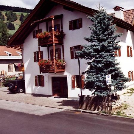 Villa Santer Dobbiaco Bagian luar foto