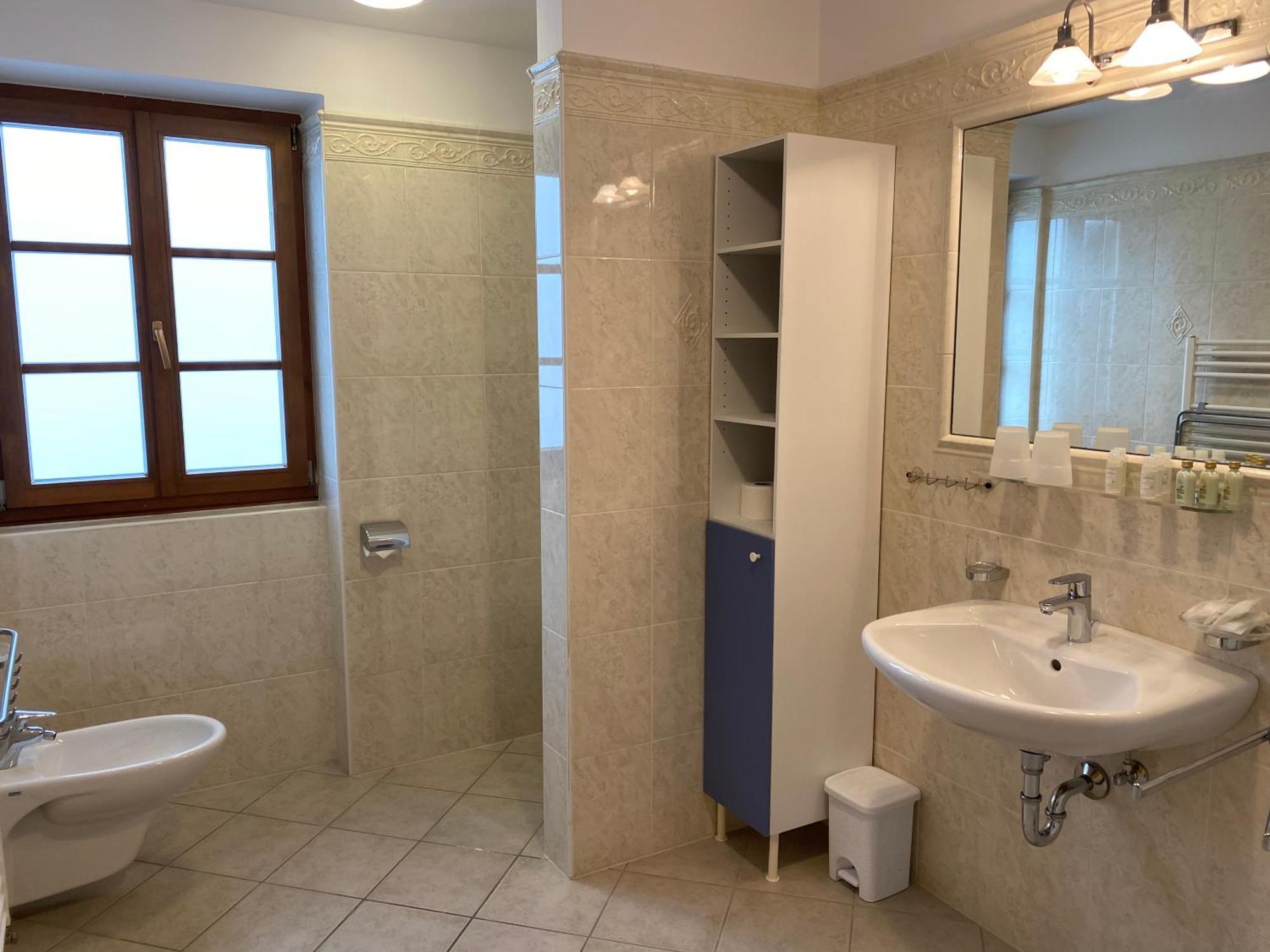 Villa Santer Dobbiaco Ruang foto